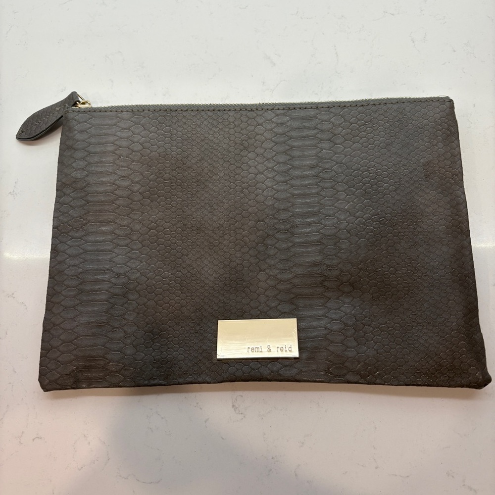 Remi and Reid Black Purse